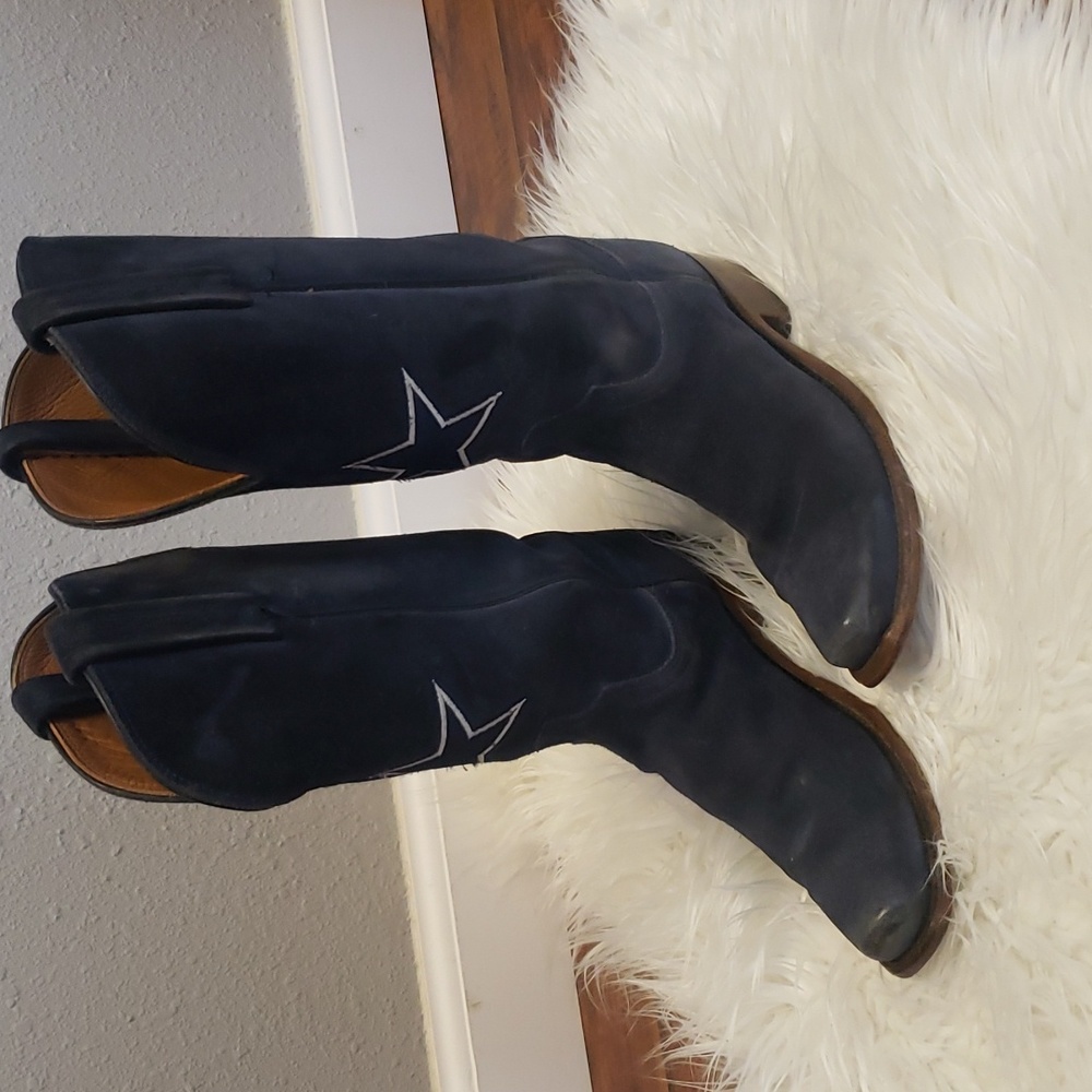 Lucchese suede cowgirl